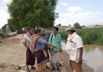 "انتقالي خنفر" يطلع على مشكلات مزارعي دلتا أبين