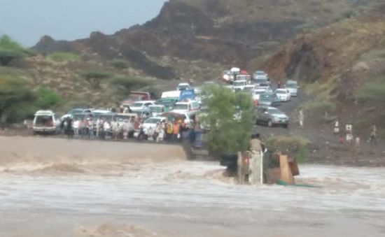 غرقى ومصابون ومفقودون في سيول لحج وشبوة
