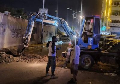 قطع الكهرباء عن أحياء بالمكلا لصيانة كيبل رئيسي