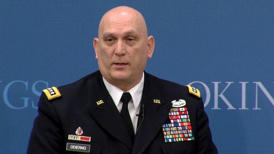 وفاة الجنرال رايموند مهندس زيادة القوات الأمريكية في العراق
