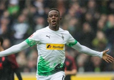  زكريا وسترلينج على قمة أولويات برشلونة في يناير