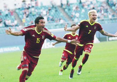 منتخب فنزويلا يُحوّل تأخره إلى انتصار على الإكوادور