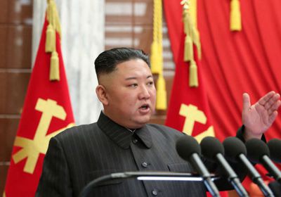 زعيم كوريا الشمالية يحث حكومته على مواجهة اقتصاد كئيب