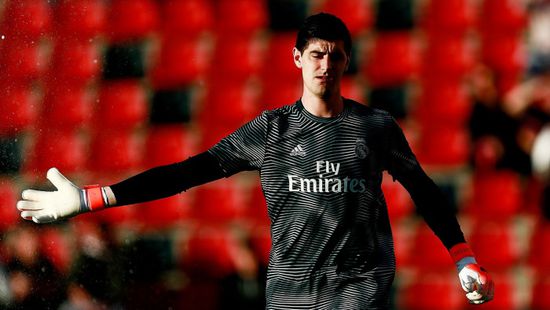  كورتوا يهاجم "فيفا" و"يويفا": نتعرض للإصابات من أجل جيوبهم