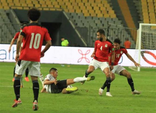 مصر تهزم ليبيا بثلاثية وتتصدر المجموعة السادسة بتصفيات كأس العالم