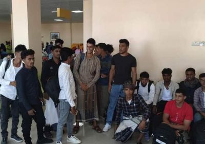 "خليفة الإنسانية" تتكفل بتعليم 70 طالبًا سقطريًا بالخارج