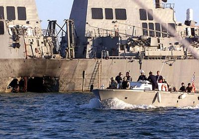 أمريكا تواصل ملاحقة مدبري الهجوم على "يو إس إس كول"