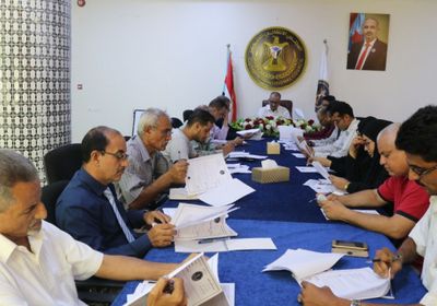 "أمانة الانتقالي" تطالب بتثبيت أسعار الصرف