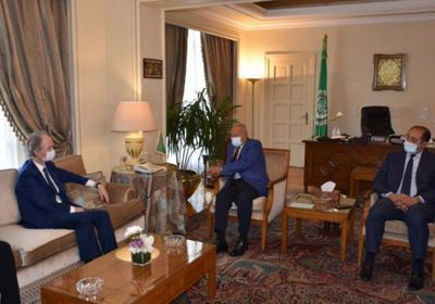 أبو الغيط يستقبل المبعوث الأممي لسوريا بمقر الجامعة العربية