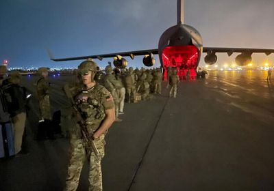 أمريكا: لن نستخدم الطائرات العسكرية لإجلاء المواطنين من أفغانستان