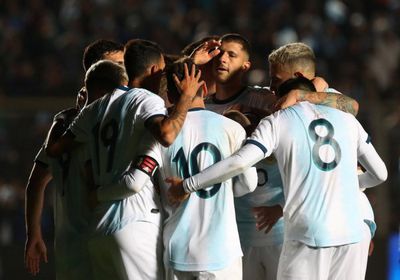 الأرجنتين تقتنص فوزًا ثمينًا من بيرو بتصفيات المونديال