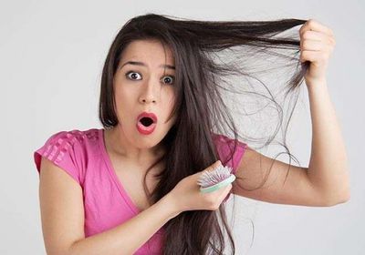 علاج تساقط الشعر عند النساء.. إليكِ التفاصيل