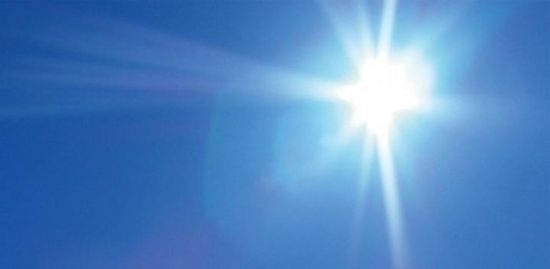 طقس صحو في المناطق الساحلية