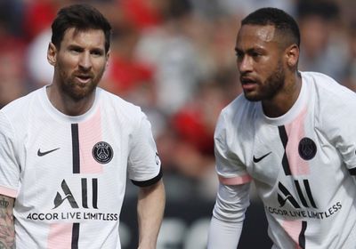 إعلان تشكيل باريس سان جيرمان في غياب ميسي ونيمار