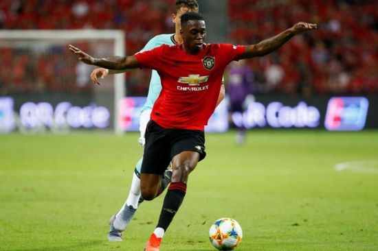  يويفا يقلص عقوبة بيساكا لاعب اليونايتد