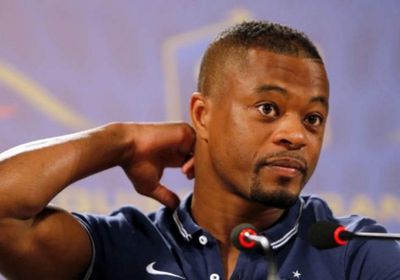 إيفرا: ميسي لا يستحق البالون دور.. مللت من منحها له