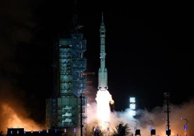الصين تطلق بعثة ثانية لبناء محطة فضاء جديدة