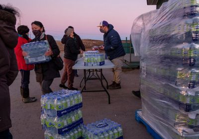 تلوث المياه في مدينة إيكالويت الكندية بـ"الزيوت"