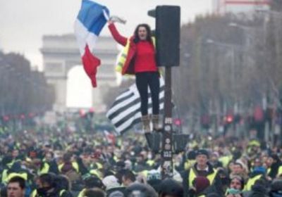  فرنسا.. أربعون ألف شخص يتظاهرون والشهادة الصحية السبب