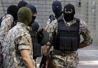  القبض على 4 سجناء عقب فراراهم من مخفر في لبنان