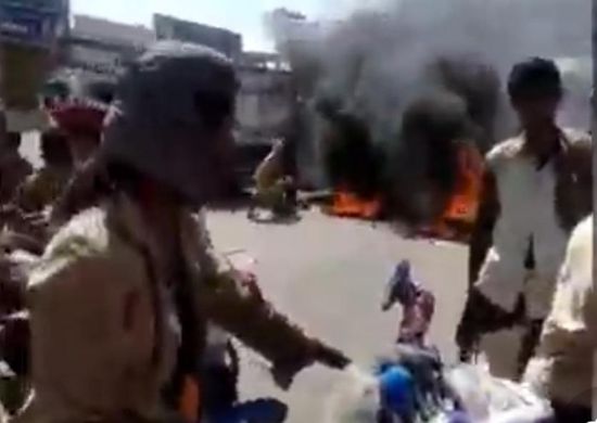 محتجون في العند يطالبون برحيل السلطة الموالية للإخوان