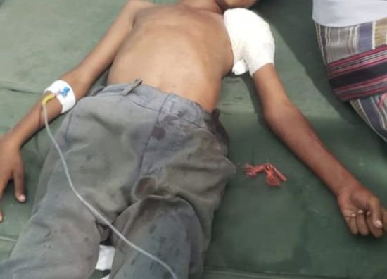 جرح طفل في اعتداء حوثي على سكان حيس