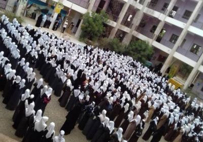 مدارس المنصورة تبدأ اليوم الدراسي بنشيد الجنوب الوطني