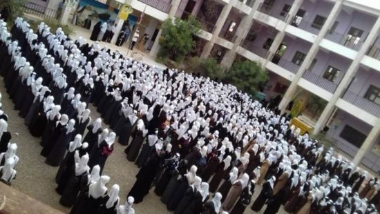 مدارس المنصورة تبدأ اليوم الدراسي بنشيد الجنوب الوطني