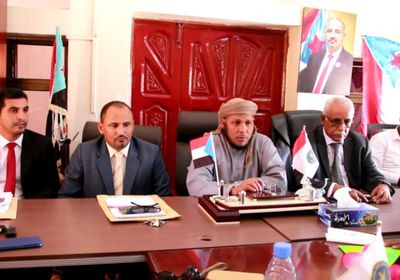 اجتماع بين وفد "أمانة الانتقالي" والقيادة المحلية بسقطرى