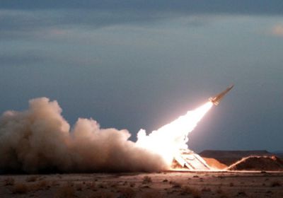 مليشيا الحوثي تهاجم مأرب بصاروخ