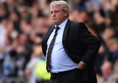  نيوكاسل يعلن رسميا رحيل ستيف بروس