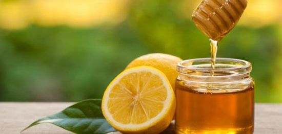 فوائد تناول العسل مع الليمون على الريق