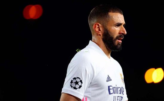 بنزيما يتدرب وحيدا قبل الكلاسيكو
