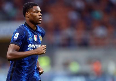 دومفريس: لا أشعر بالضغط بسبب حكيمي