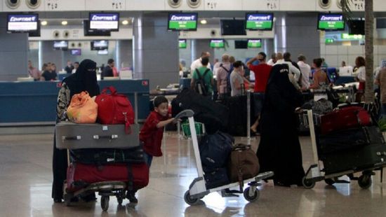 جمارك مطار القاهرة تحبط تهريب أجهزة تجسس