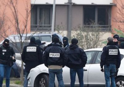 فرنسا: توجيه تهمة الإرهاب لسياسي يميني سابق