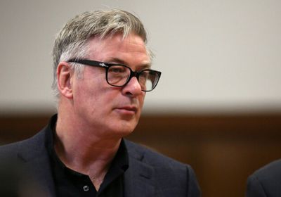 الشرطة الأمريكية تكشف تفاصيل مقتل مصورة على يد الممثل أليك بالدوين