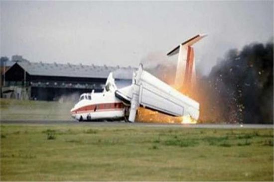 مصرع شخصين في تحطم طائرة بضواحي موسكو