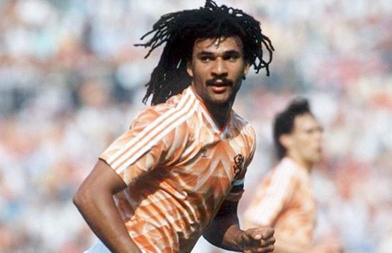  خولييت: صلاح الأفضل في العالم ويجب معاملته كميسي ورونالدو