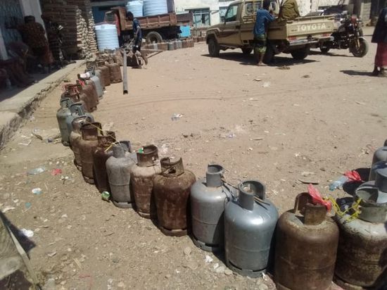 نقص حاد في المعروض من أسطوانات الغاز بأحور