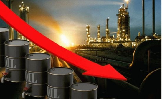 تراجع أسعار النفط بعد زيادة مخزونات الخام والوقود بأمريكا