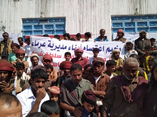 معتصمو عرماء: لا تراجع عن طرد الإخوان وتحسين الخدمات