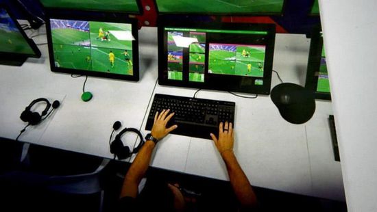  عطل في تقنية "الفار" يهدد إقامة مباراة الأهلي والإسماعيلي