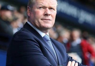 رسميًا.. برشلونة يقيل كومان من منصبه