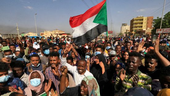 الأمن الدولي يطالب بحكومة انتقالية مدنية بالسودان