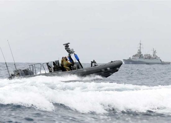 زورق حربي إسرائيلي يخترق المياه الإقليمية اللبنانية