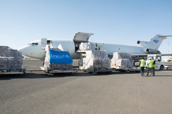 وصول 11 طن لقاحات إلى مطار صنعاء