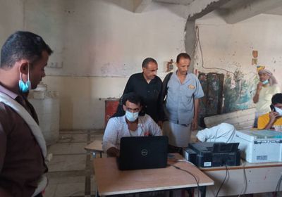 "انتقالي ردفان" يتفقد صرف الحوالات النقدية في المديرية