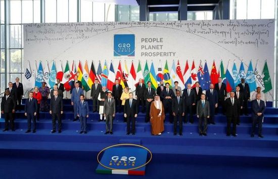 قادة مجموعة العشرين يتعهدون بالسعي لاستئناف السفر الدولي