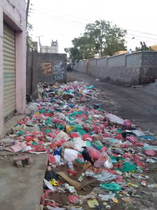 سخط شعبي في الحبيلين من تكدس المخلفات